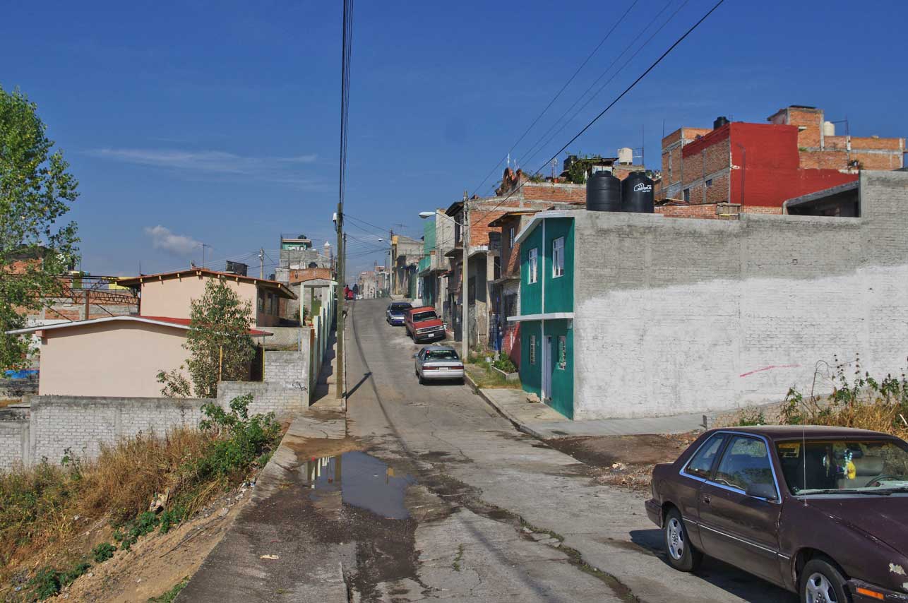 A typical street above the private developments of the Lomas