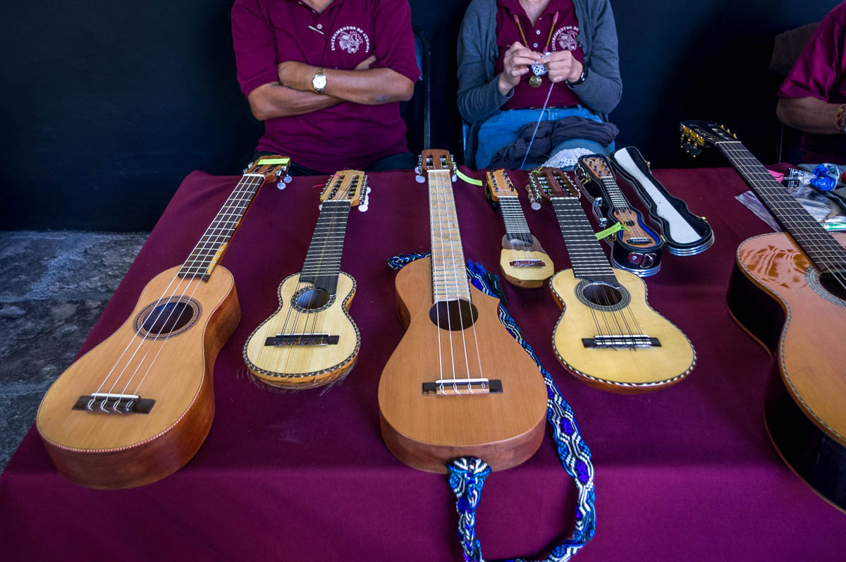 A nice range of special Mexican guitars at the Lutier Conference