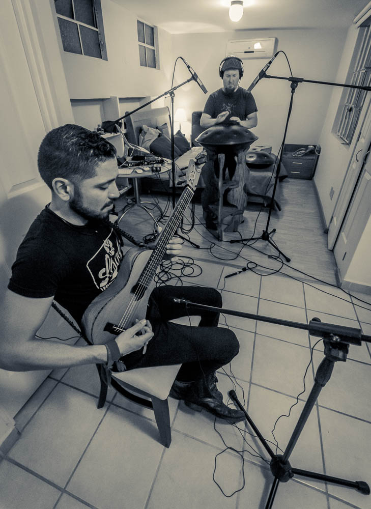 Ióni trio: Juan Alzate - Soprano Sax, David Blink - Handpan, Flavio Meneses - Acoustic Guitar