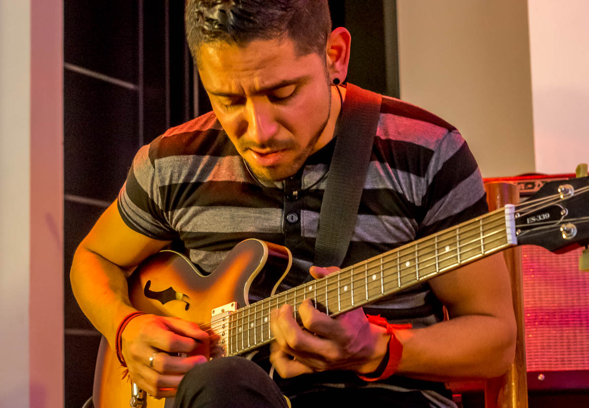 Flavio Meneses - Guitar, Luis Wence - Bass, Roger Vargas - Drums