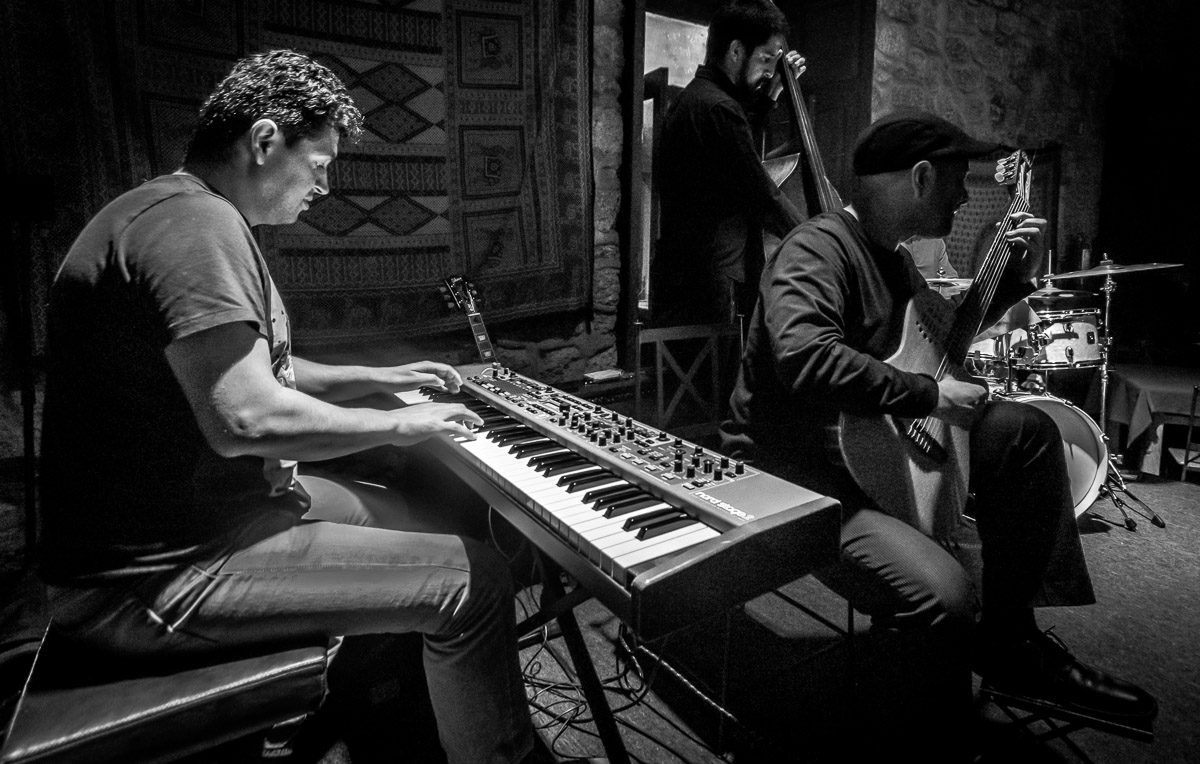 Tempus Fugit - Nuevo Jazz con Rodrigo Nefthalí López Alarcón - guitarra, David Villanueva - piano, Tavo Nanda - batería, Benjamin García en el contrabajo